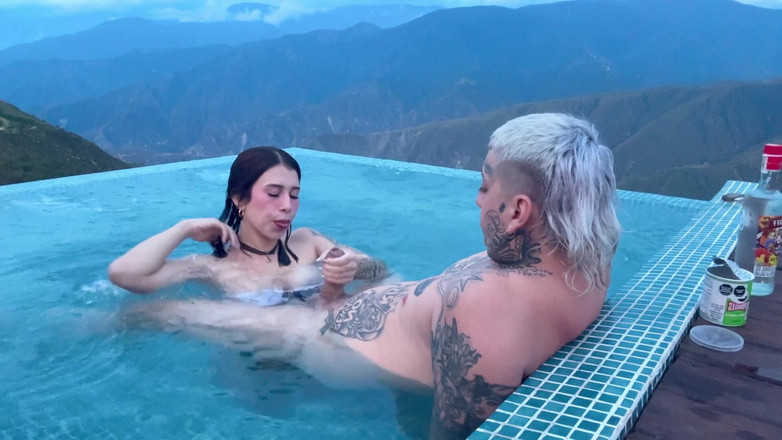 Katty Blake: Le rendez-vous Tinder se termine par du sexe en plein...