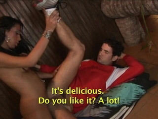 Shemales Tales: Chuyển giới bẩn thỉu với bộ ngực vui tươi được mơn...