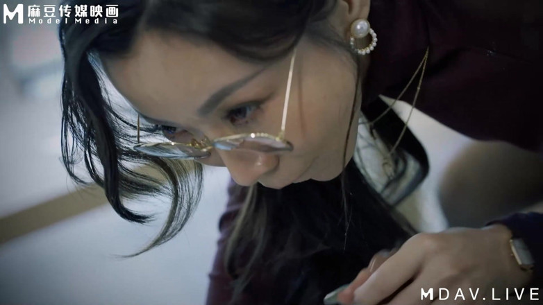 ModelMedia Asia: MD-0180-1 Nachtschicht Station / EP1 / Reines Fleischloch eingestürzt