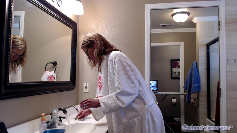 JessRyan: 我的晨间仪式刷牙线漱口水