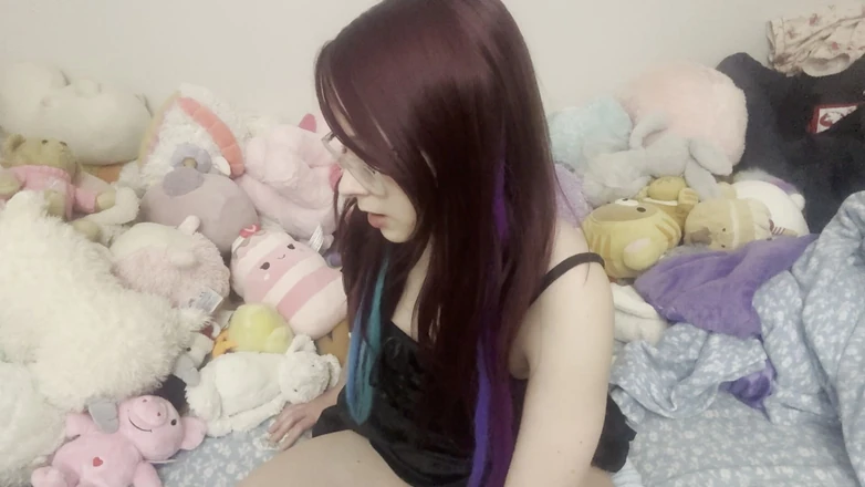 EmoDream1998: Masturbuje pro Weirdo Bro šukání skutečné panenky