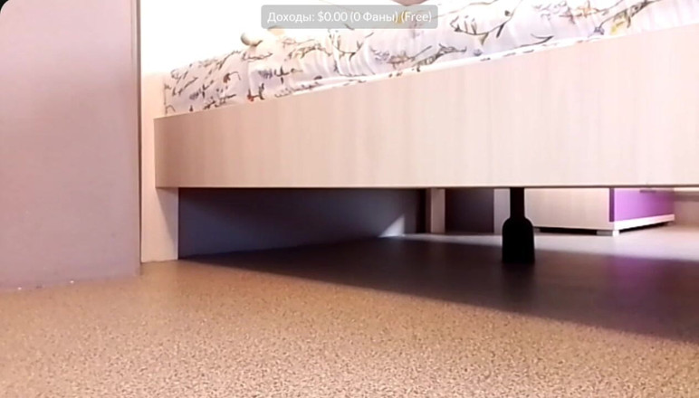 VikkiGeorgia: 『サーブ・マイ・フィート』ストリーム