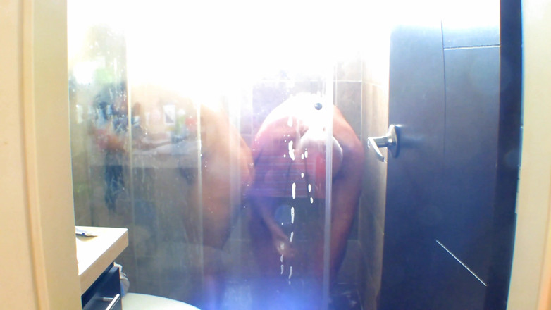 ADAMANDEVE: Sorprendí a mi vecina en la ducha con Garabas y...
