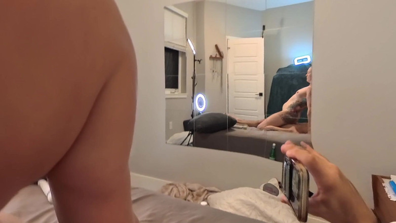 Bigmax8inch: Mostra il dichflash dopo aver stuzzirato con i piedi mi...