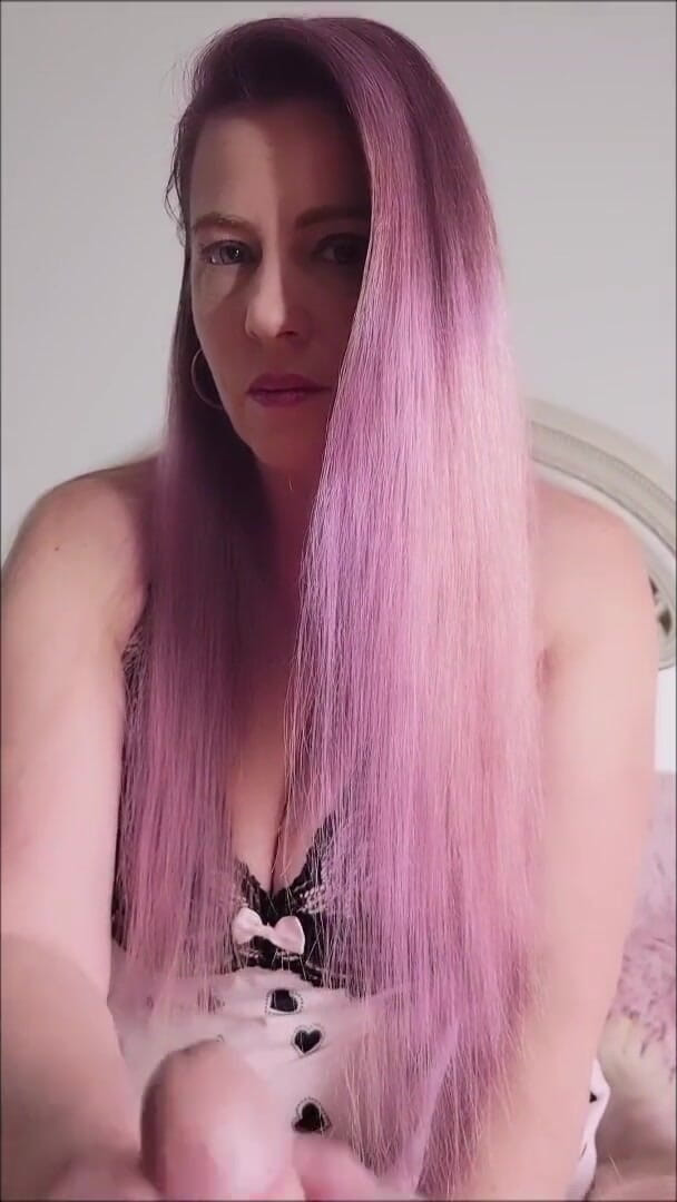 Nikki Nevada: Sensual milf Nikki POV punheta e gozada