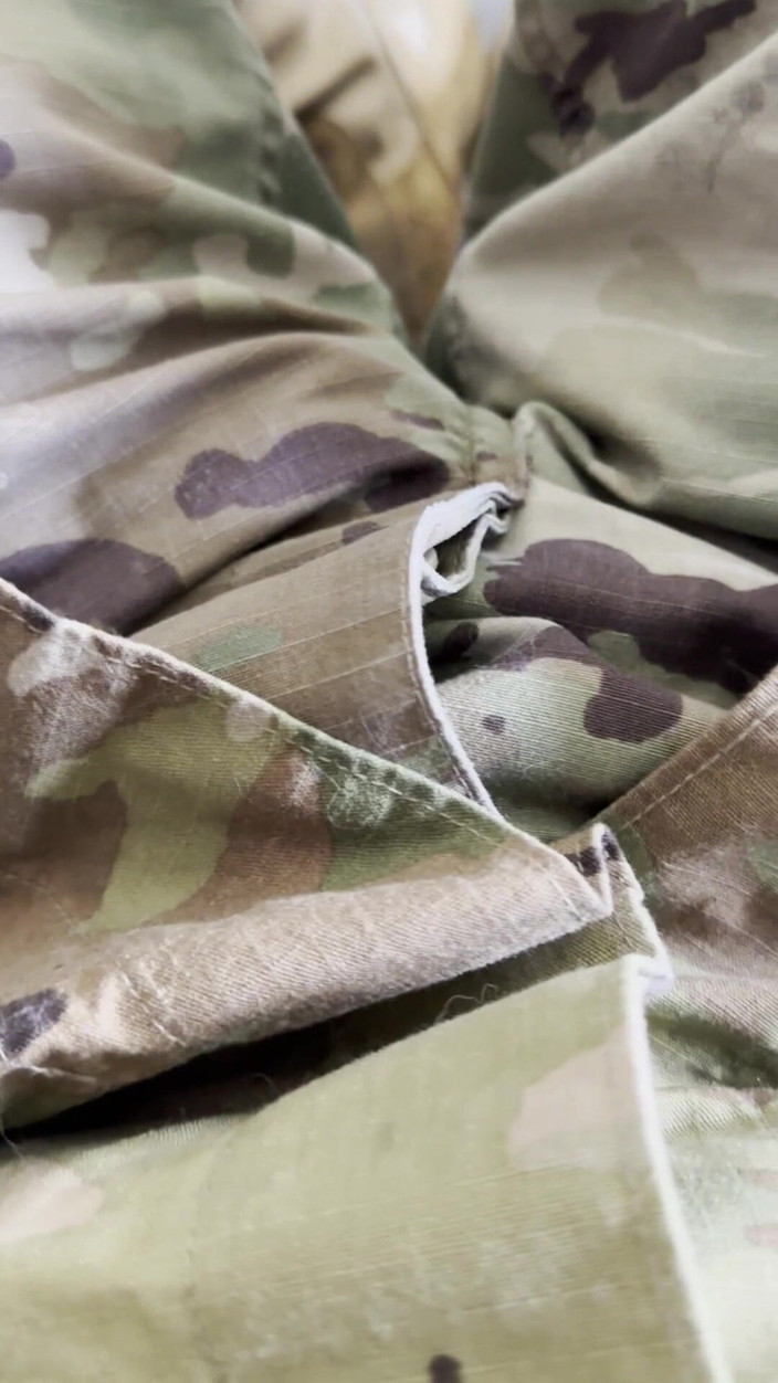Gay Soldier Stuff: Sessão de masturbação quente em várias cuecas - especialista do exército...
