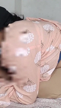 Ich ging bhabhi peehar und ihre sexy stiefschwester wurde von mir gefickt