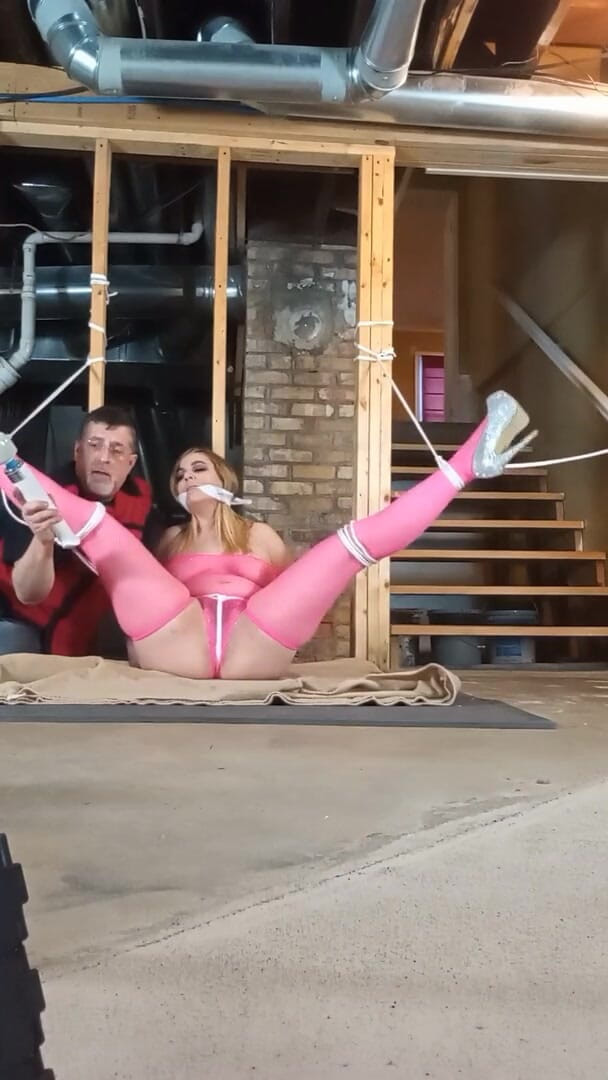 Tropical Lust: BTS bondage shoot