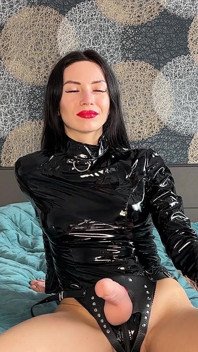 Teman wanita domme, latihan banci, strap-on, joi, CEI
