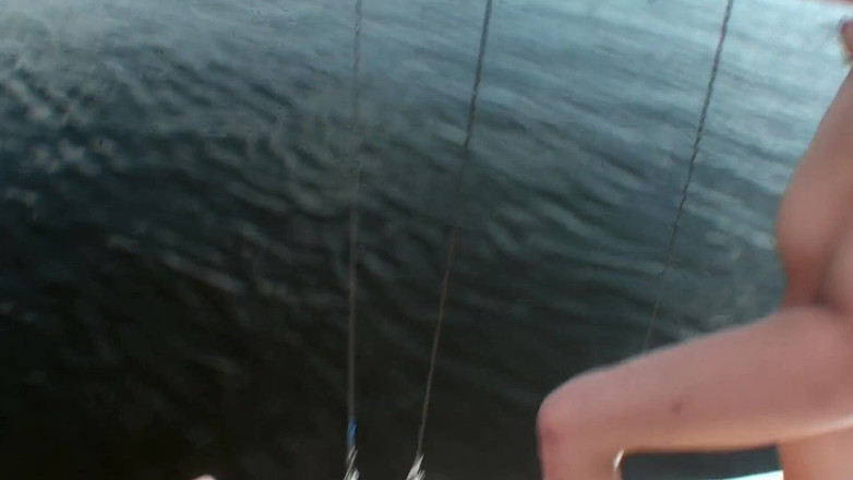 Dirty fantasy: Dos hermanastras tienen amor lésbico de vacaciones