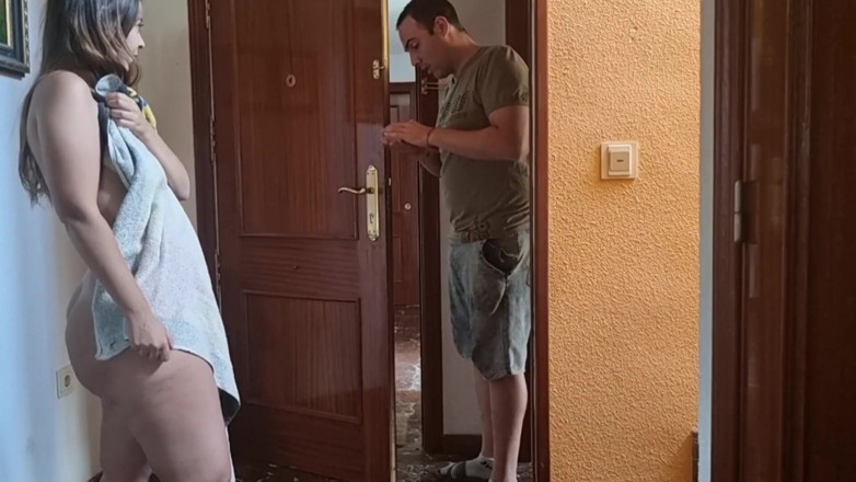 Holycandy: Delivery Man Fuck Pussy Latina