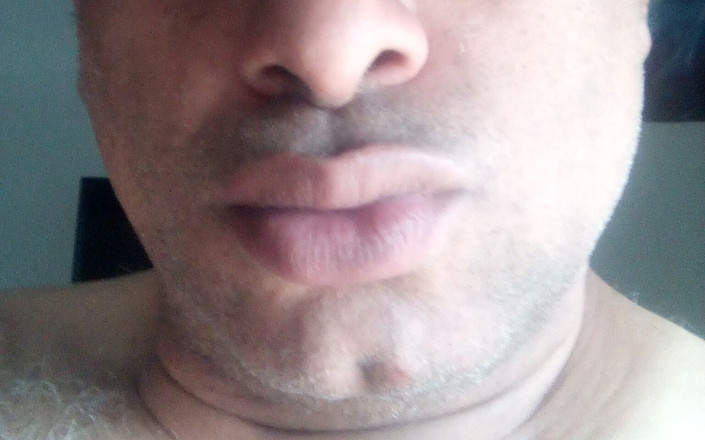 Talented Toungue Che: Puerto Rican Batman memancut mani lagi