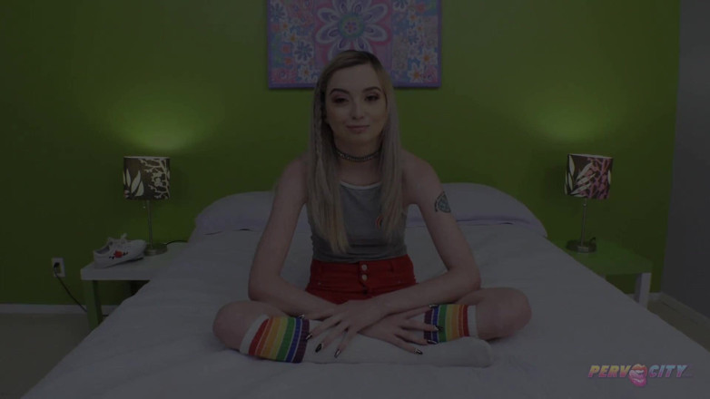 Perv City: Lexi Lore merayu untuk dikongkek dalam pantat oleh batang keras