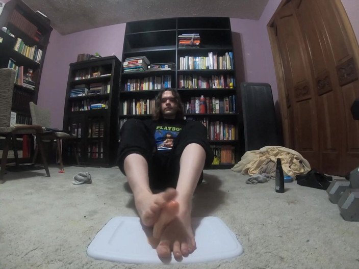 Mr Dimples: Chubby Boy Gives His Dildo a Footjob