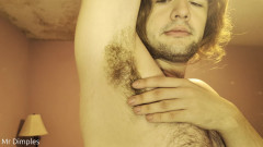 Mr Dimples: Ik pronk met mijn oksels na de training!