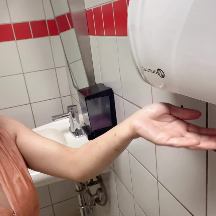 sweethanajapanese: Piss in Toilet Room Hana Cute