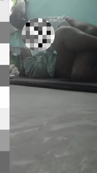房主操了付费客人的阴户