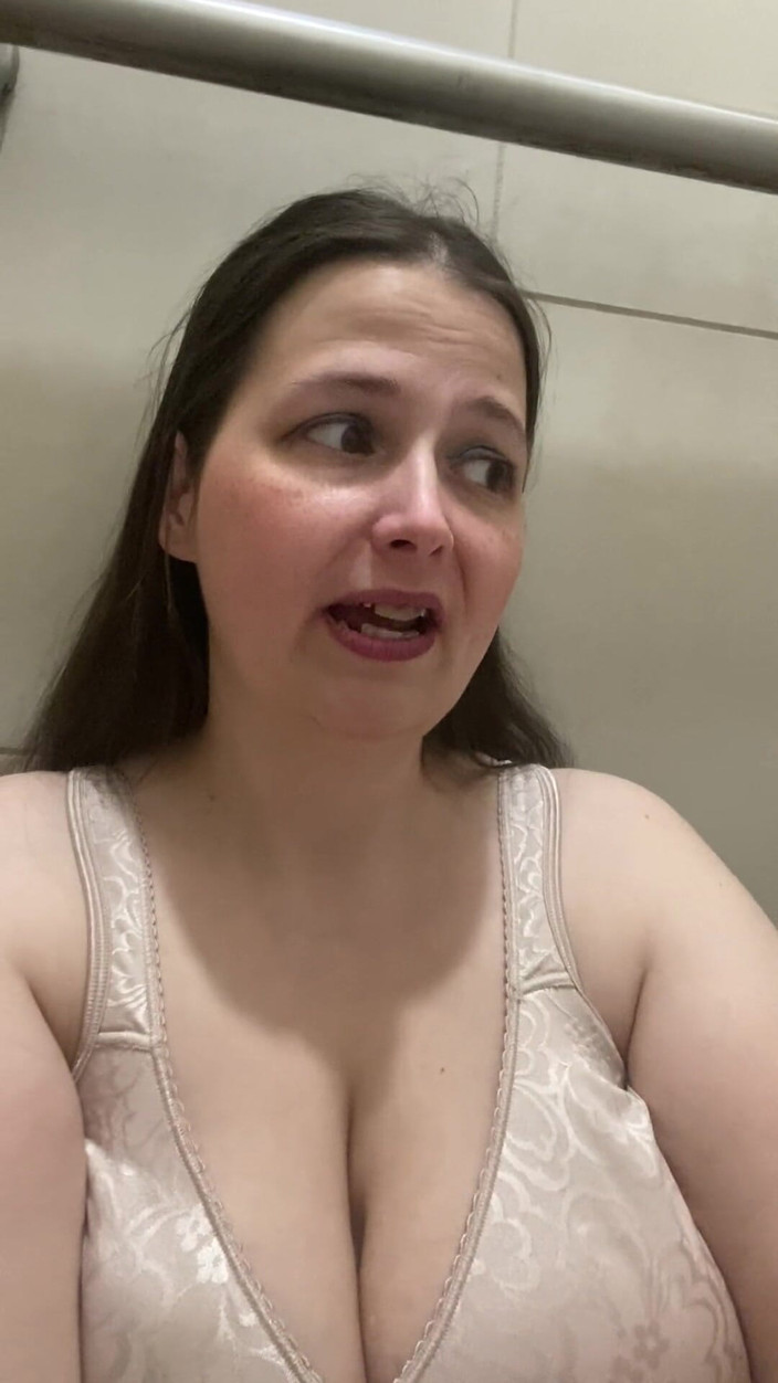 MissChrystalline: Het is allemaal leuk en spelletjes totdat het speeltje lading...