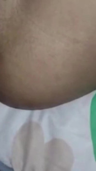Menikmati memek cewek nri