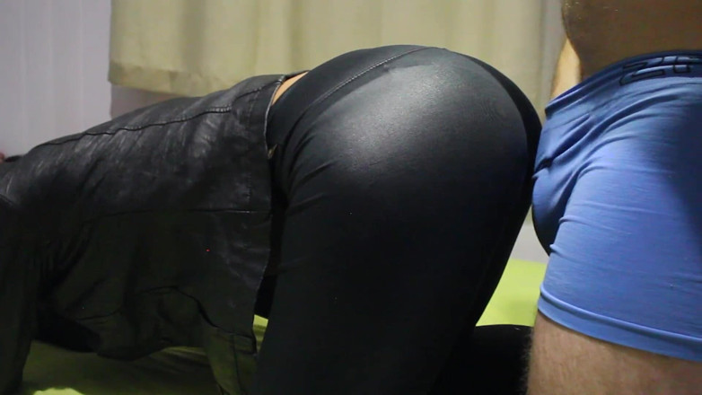 College-couple: Dry humping in a full leather outfit, leather leggings assjob...