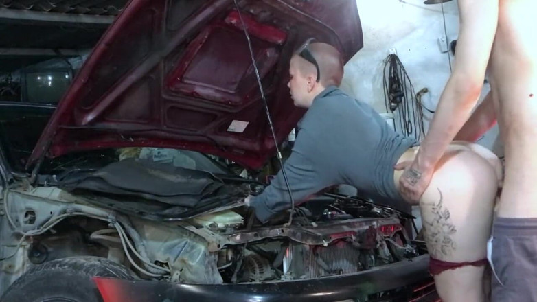 Vilu_and_Mi: Sexy mechanic vilu vidish được đập toyota ae101