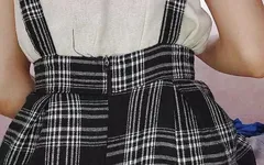 Brasileira adolescente é fodida com força na bunda e na buceta pelo cunhado