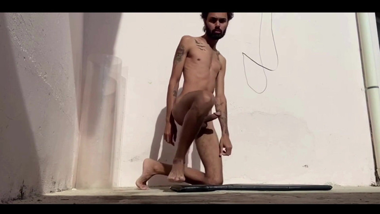 arabeputo: Stretching in una eccitata mattinata.