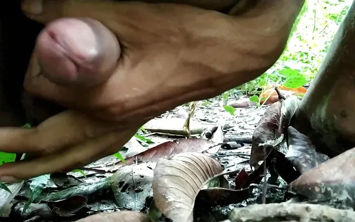 Desimast7: Big Lund Handjob and Cumshot