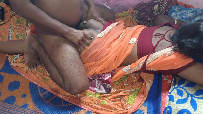 Sobha rani: Quente recém-casada bhabi creampie por Jeth Ji em sua owen...