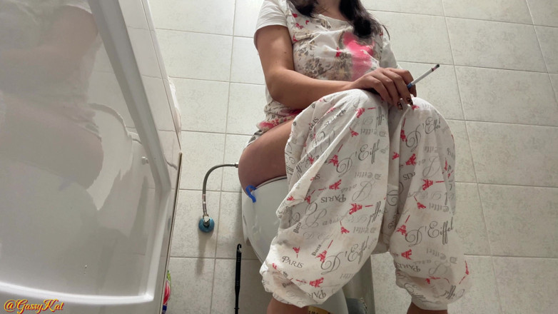 GassyKat: El baño diario temporada 3, episodio 7