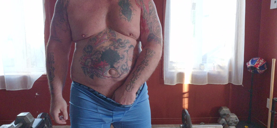 Leoknight74: Leoknight quiere que sientas su calor.
