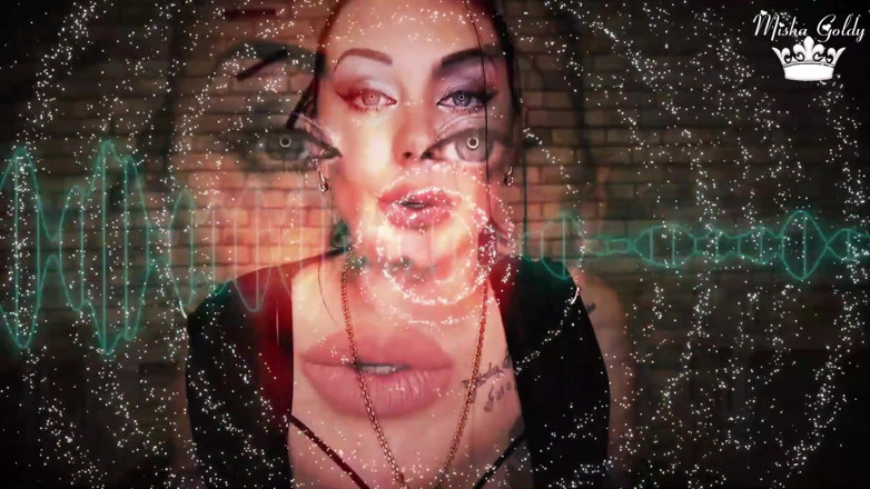 Goddess Misha Goldy: Sinh vật Сry! Mọi người ghét bạn!