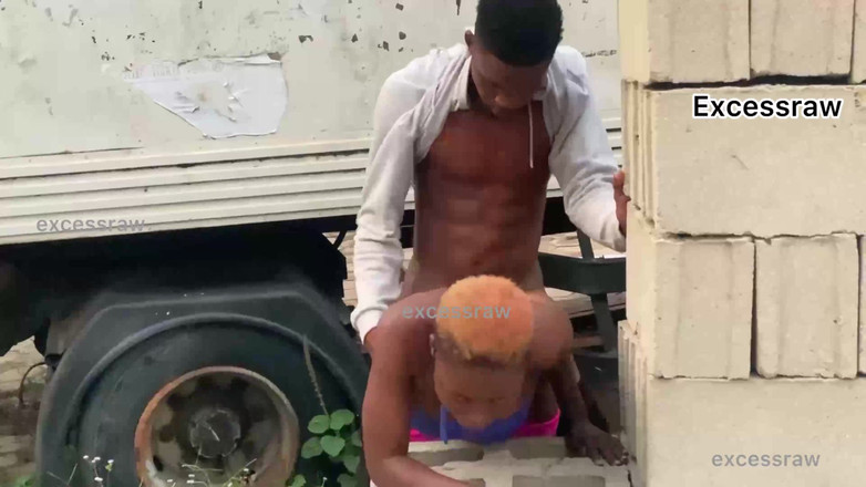 Excessraw: Este Sou Eu Pagando Minha Dívida Em Espécie Na Estrada
