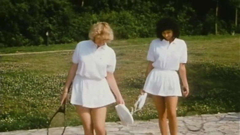 Java Consulting: Marilyn jess sange banget nonton gadis-gadis bermain tenis