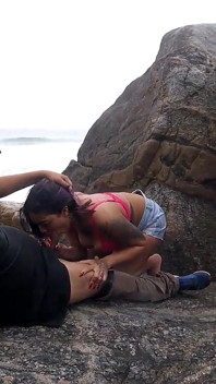 Sexo Na Praia Em Publico
