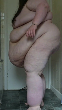 SSBBW ท้องยักษ์ตีกันดังเพลาะ วิดีโอ