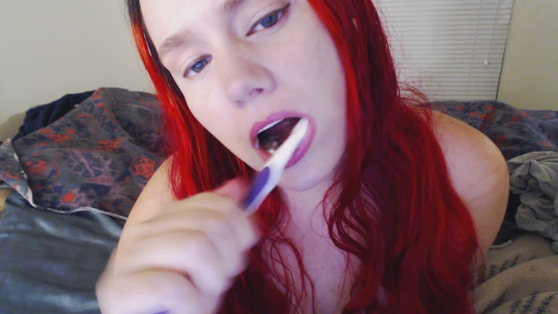 Scarlet Vixen: Brushing My Teeth