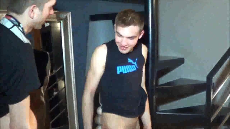 Crunch Boy: Curul băiețelului Kevin futut de scally boy