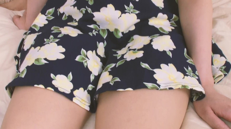 JAPAN IN LOVE: 일본 가장 핫한 장면 - 4_beautiful 큰 엉덩이를 가진 일본 여성이 털이 무성한 보지에 따먹히는 걸 좋아해