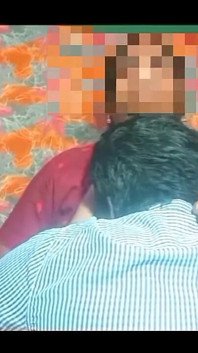 Tamilische lehrerin küsst mit schüler