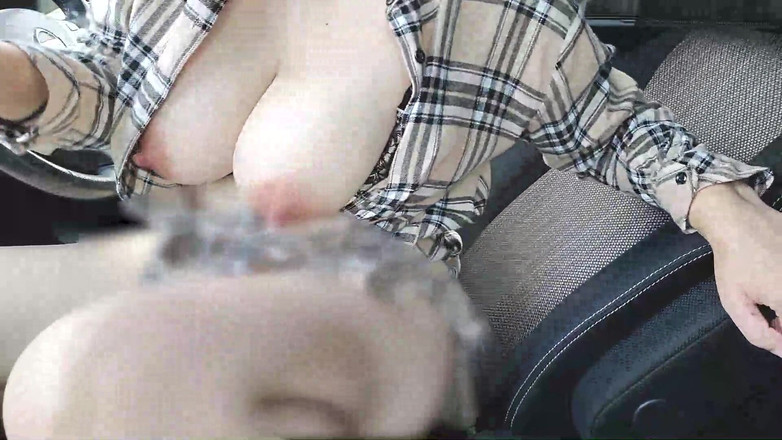 aika: 차내에서 자위하는 유부녀