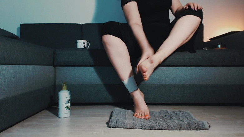 LegsOnHeels: Batiendo mis piernas, pies y dedos de los pies