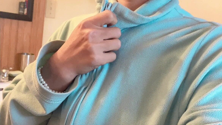 sweethanajapanese: 女大学生hana漂亮地撒尿阴户，她是可爱的宝贝