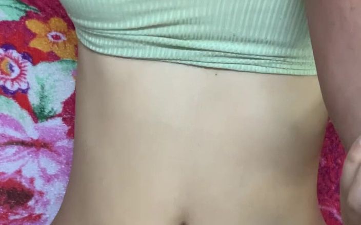 Riya mickey: Giovane ragazza si sente timida con il ragazzo carino