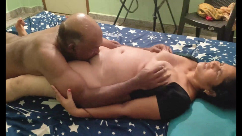 Sexy sindu: Sex s manželkou v domácnosti