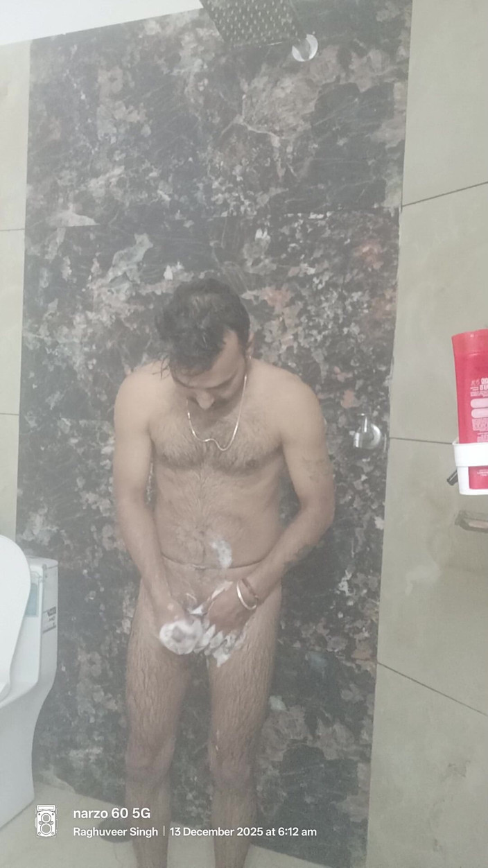 Rajasthani-old-lover: L'ufficiale dell'esercito indiano si fa la doccia