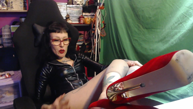 Miss Wagon Vegan Fetish: Miss Wagon Vegan Ass Domination - Give Me Cash! Stockings and...
