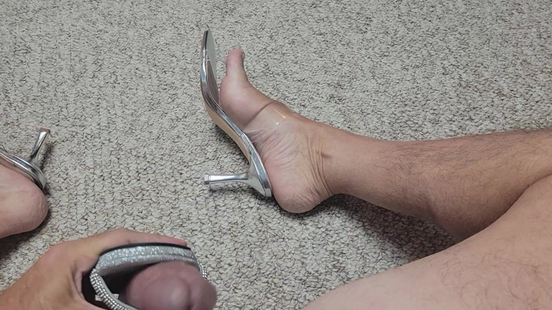 Feet Lover: Fucking Heels and Cum!