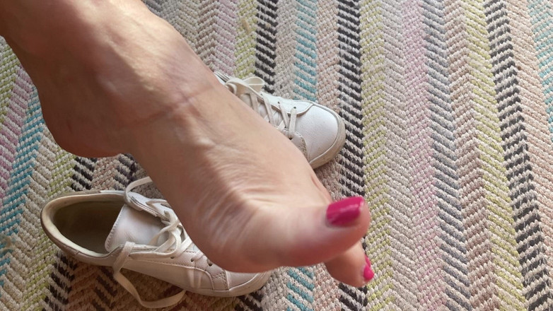 Mr MF: Paní Zralé nohy Páchnoucí ponožky se vysadí po dlouhé procházce