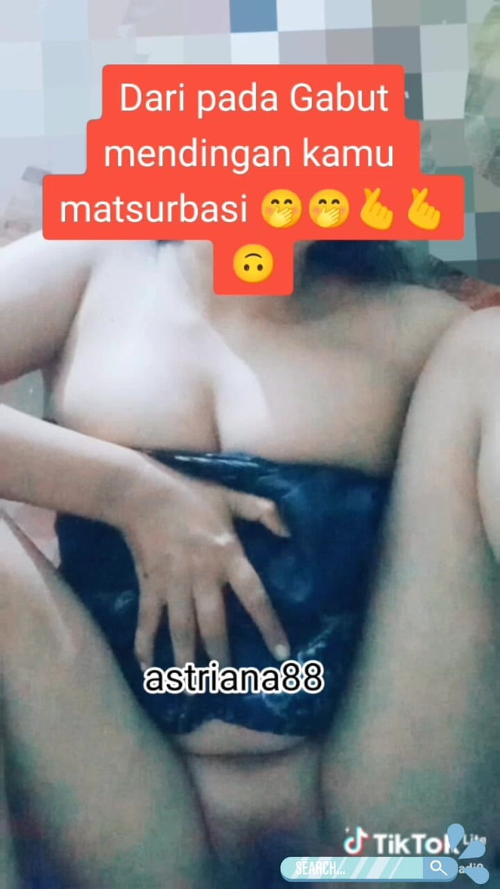 Astriana88: Komm her, schatz, ich will deinen schwanz wirklich